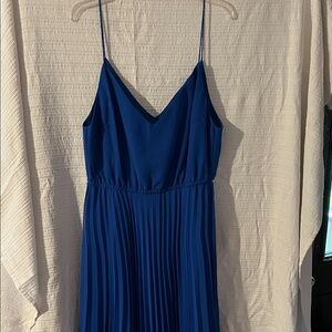 Elegant Spaghetti Strap Blue Pleated Midi Dress- Tall